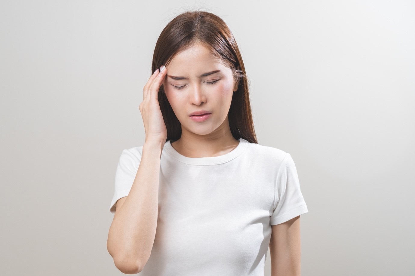 Apakah Sering Sakit Kepala Berarti Kurang Vitamin? Ini Fakta dan Solusinya