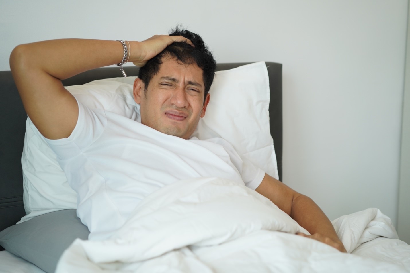 Sakit Kepala Belakang Sebelah Kiri Saat Bangun Tidur? Ini Penyebab dan Solusinya